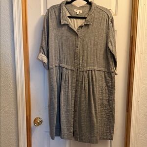 Elegant Gray Button-Up Midi Dress